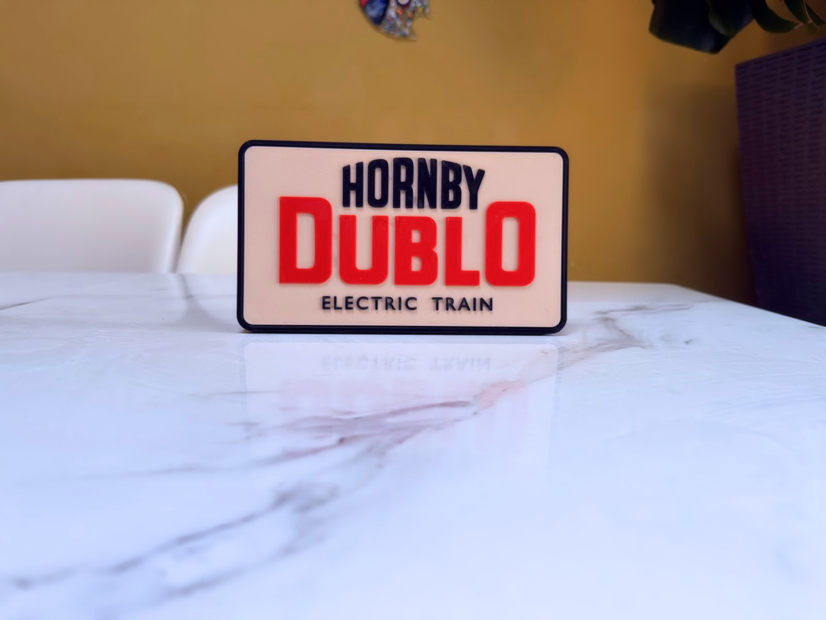 Hornby Dublo Inspired Model Railway Wall Plaque, Matte Black, Beige & Red, 21cm