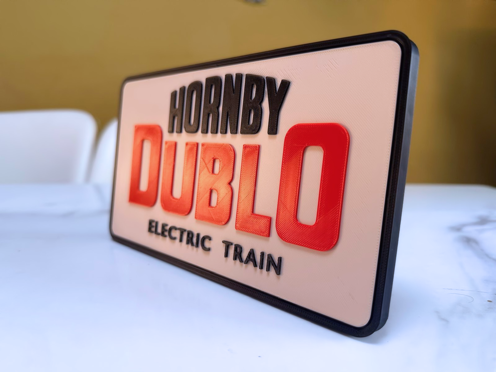 Hornby Dublo Inspired Model Railway Wall Plaque, Matte Black, Beige & Red, 21cm